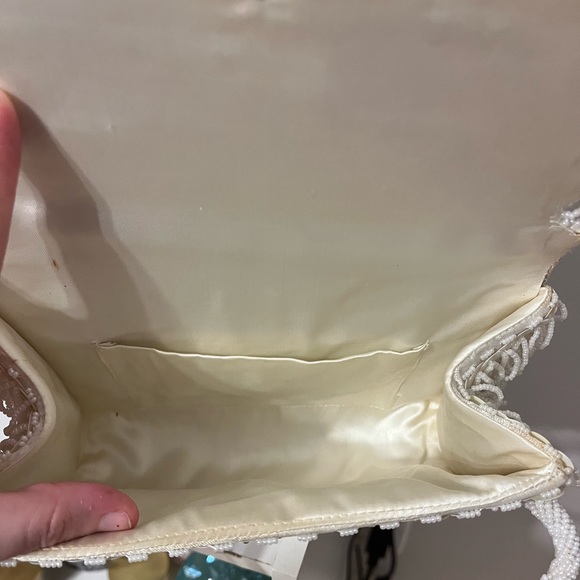 Off White / Cream fringe handbag - Picture 3 of 3